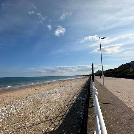 Marine View - Dog Friendly Apartment 500Ft From Beach Bridlington Exterior photo