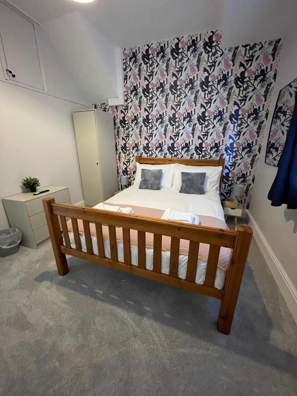 Marine View - Dog Friendly Apartment 500Ft From Beach Bridlington Exterior photo